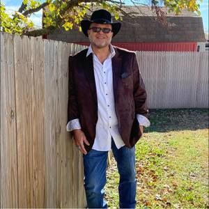 Meet your Posher, Cary